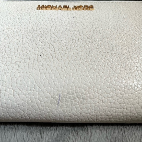 Michael Kors clutch wallet - Picture 4 of 4
